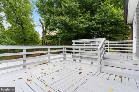 Exterior - 1433 10th St, Lanham, MD 20706 photo 5 of 7