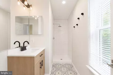 Bath - 10225 Everley Ter, Lanham, MD 20706 photo 3 of 4