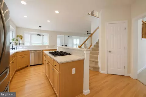 Entry Way - 10225 Everley Ter, Lanham, MD 20706 photo 4 of 6