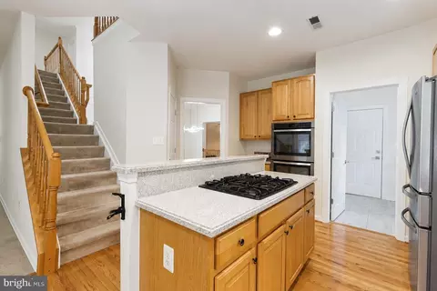 Entry Way - 10225 Everley Ter, Lanham, MD 20706 photo 3 of 6