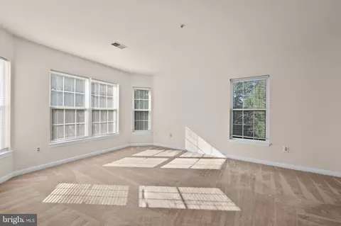 Living - 10006 Enford Ct, Lanham, MD 20706 photo 17 of 19