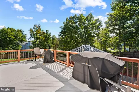 Exterior - 10006 Enford Ct, Lanham, MD 20706 photo 6 of 16