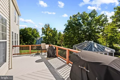 Exterior - 10006 Enford Ct, Lanham, MD 20706 photo 4 of 16