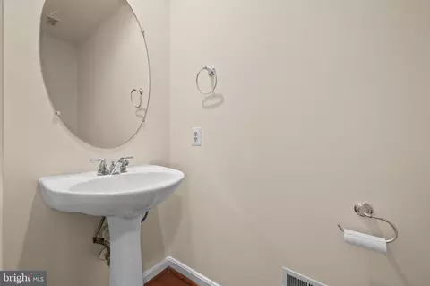 Entry Way - 10006 Enford Ct, Lanham, MD 20706 photo 3 of 7
