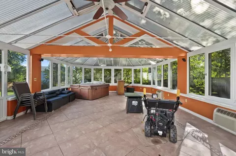 Exterior - 10006 Enford Ct, Lanham, MD 20706 photo 12 of 16