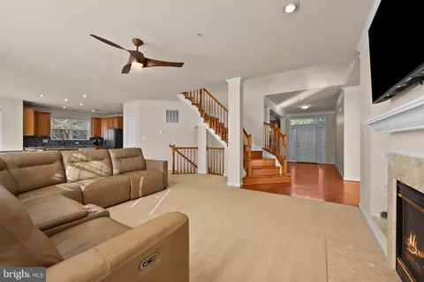Entry Way - 10006 Enford Ct, Lanham, MD 20706 photo 2 of 7