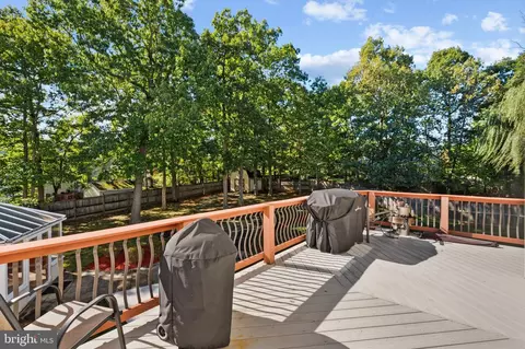 Exterior - 10006 Enford Ct, Lanham, MD 20706 photo 5 of 16