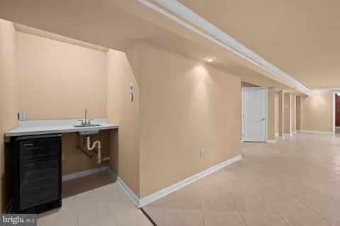 Entry Way - 10006 Enford Ct, Lanham, MD 20706 photo 6 of 7