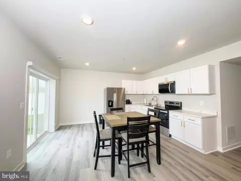 6717 Glenhurst Dr, Glenn Dale, MD 20769