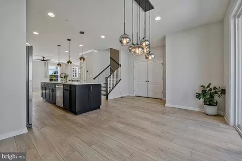Entry Way - 1030 High Point Trl, Laurel, MD 20707 photo 6 of 15