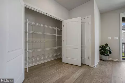 Entry Way - 1030 High Point Trl, Laurel, MD 20707 photo 5 of 15