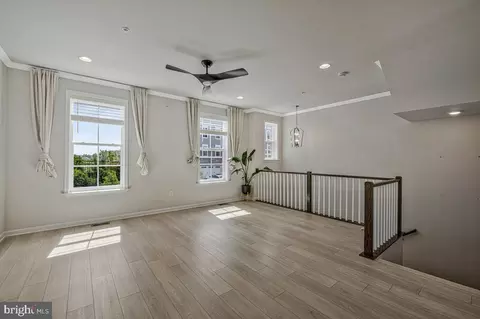 Living - 1030 High Point Trl, Laurel, MD 20707 photo 1 of 3