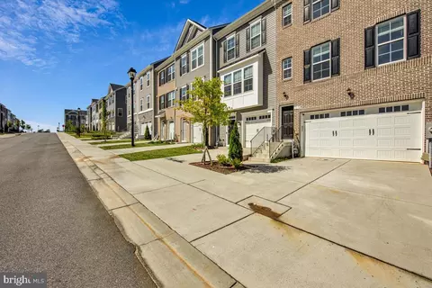 Other - 1030 High Point Trl, Laurel, MD 20707 photo 3 of 12