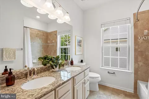 Bath - 10102 Dorsey Ln, Lanham, MD 20706 photo 3 of 4
