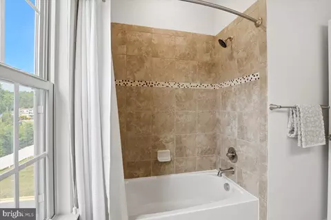 Bath - 10102 Dorsey Ln, Lanham, MD 20706 photo 4 of 4