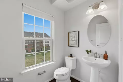 Entry Way - 10102 Dorsey Ln, Lanham, MD 20706 photo 2 of 3