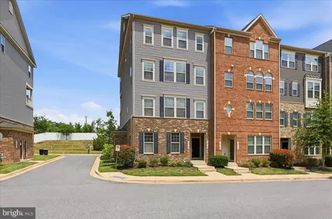 Exterior - 10102 Dorsey Ln, Lanham, MD 20706 photo 5 of 5