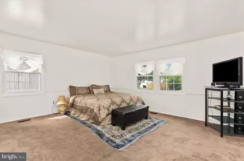 Bedroom - 9203 Twin Hill Ln, Laurel, MD 20708 photo 6 of 16
