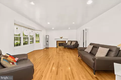 Living - 9203 Twin Hill Ln, Laurel, MD 20708 photo 3 of 5