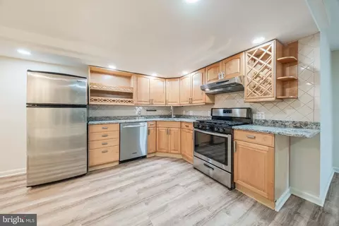 3319 Huntley Square Dr #T, Temple Hills, MD 20748