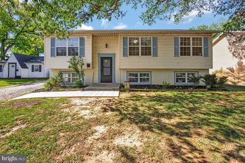 9506 48th Ave, College Park, MD 20740