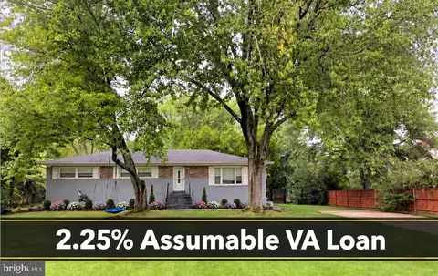 10807 Hill Top Dr, Fort Washington, MD 20744