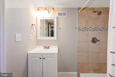Bath - 9937 Franklin St, Lanham, MD 20706 photo 3 of 3