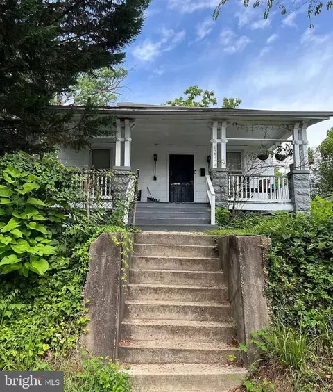 425 Clovis Ave, Capitol Heights, MD 20743