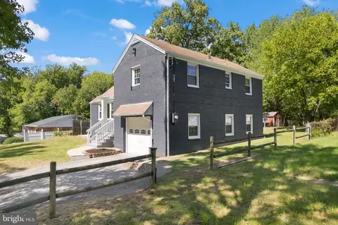 Exterior - 8509 Schultz Rd, Clinton, MD 20735 photo 5 of 9