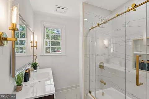 Bath - 8509 Schultz Rd, Clinton, MD 20735 photo 1 of 6