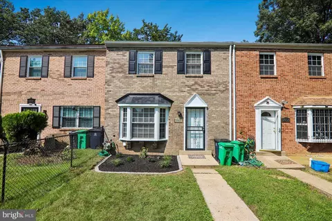 5503 Rollins Ln, Capitol Heights, MD 20743