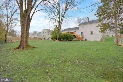 11809 Montague Dr, Laurel, MD 20708 photo 2