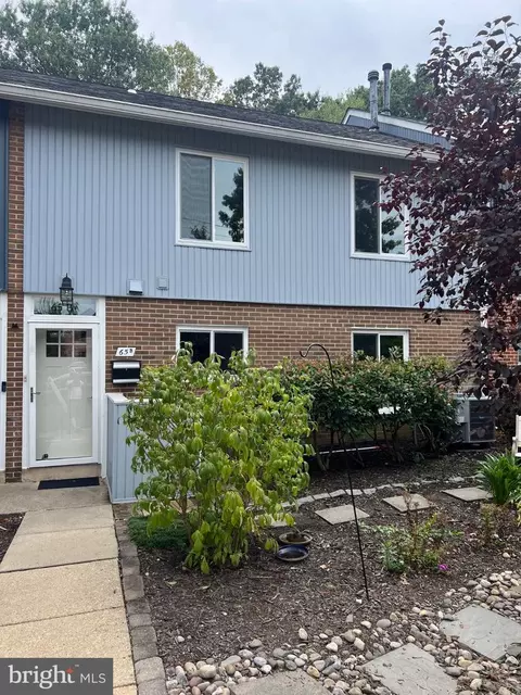 65 Ridge Rd #B, Greenbelt, MD 20770