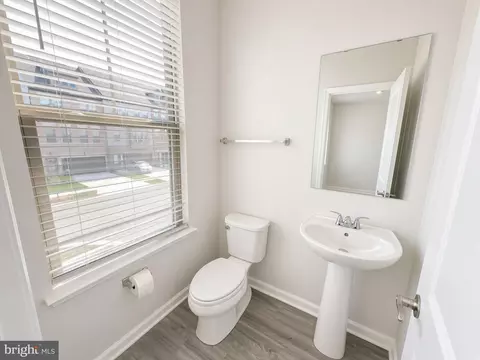 Bath - 7012 Gladebrook Rd, Brandywine, MD 20613 photo 1 of 3