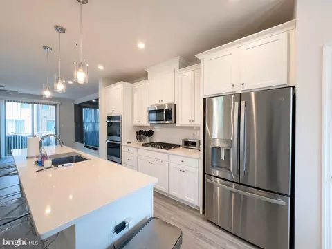 Kitchen - 7012 Gladebrook Rd, Brandywine, MD 20613 photo 1 of 4