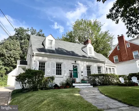 4326 Clagett Rd, University Park, MD 20782