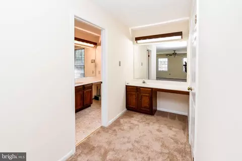 Entry Way - 2102 Crepe Ct, Bowie, MD 20721 photo 3 of 4