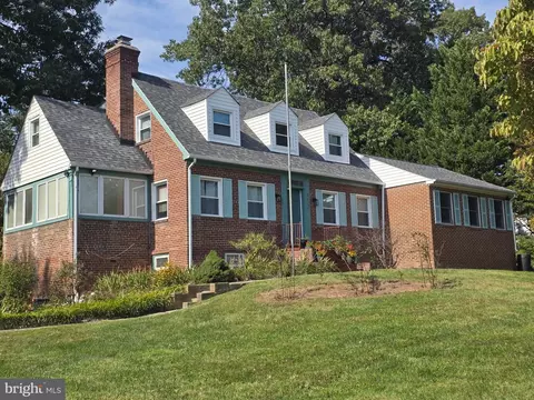 8600 Edmonston Rd, Berwyn Heights, MD 20740