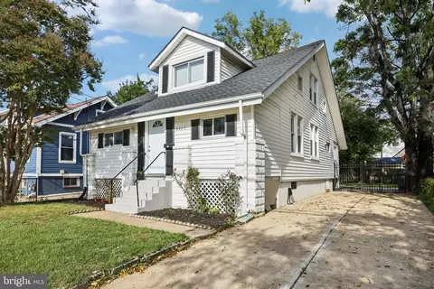 5705 Ager Rd, Hyattsville, MD 20782