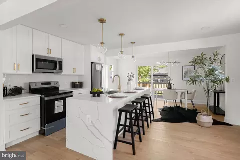 143 S Huron Dr, Oxon Hill, MD 20745