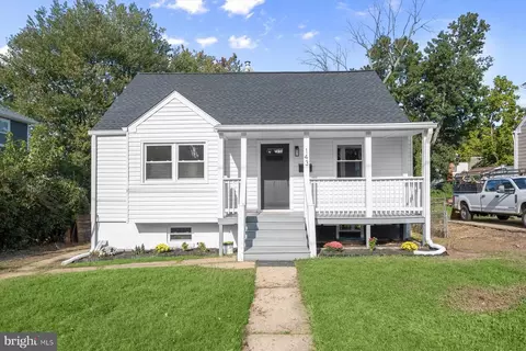 143 S Huron Dr, Oxon Hill, MD 20745