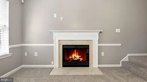 Living - 14101 Kathleen Ln, Brandywine, MD 20613 photo 4 of 4