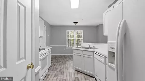 Entry Way - 14101 Kathleen Ln, Brandywine, MD 20613 photo 11 of 25