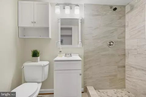 Bath - 1106 Snowden Pl, Laurel, MD 20707 photo 1 of 2