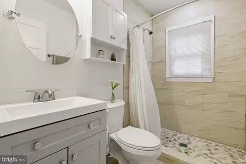 Bath - 1106 Snowden Pl, Laurel, MD 20707 photo 2 of 2