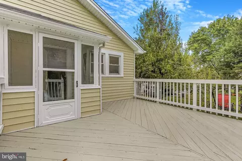 Exterior - 1106 Snowden Pl, Laurel, MD 20707 photo 4 of 9