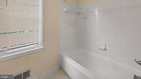 Entry Way - 13100 N Point Ln, Laurel, MD 20708 photo 5 of 10