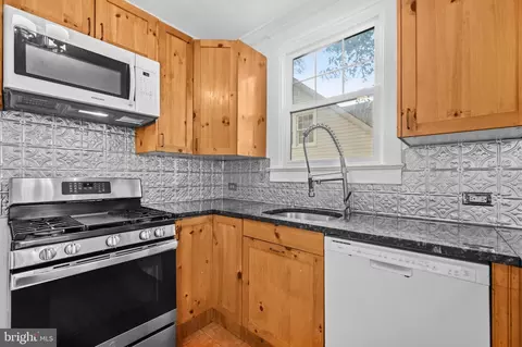 Kitchen - 3209 Varnum St, Mount Rainier, MD 20712 photo 3 of 5