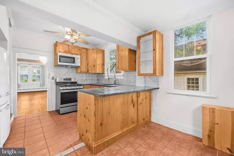 Kitchen - 3209 Varnum St, Mount Rainier, MD 20712 photo 4 of 5