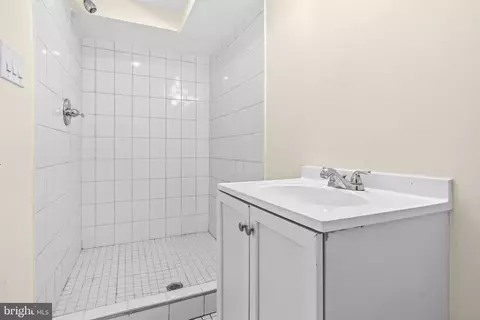 Bath - 3209 Varnum St, Mount Rainier, MD 20712 photo 3 of 3